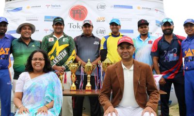 Captains pose with the Chief Guests